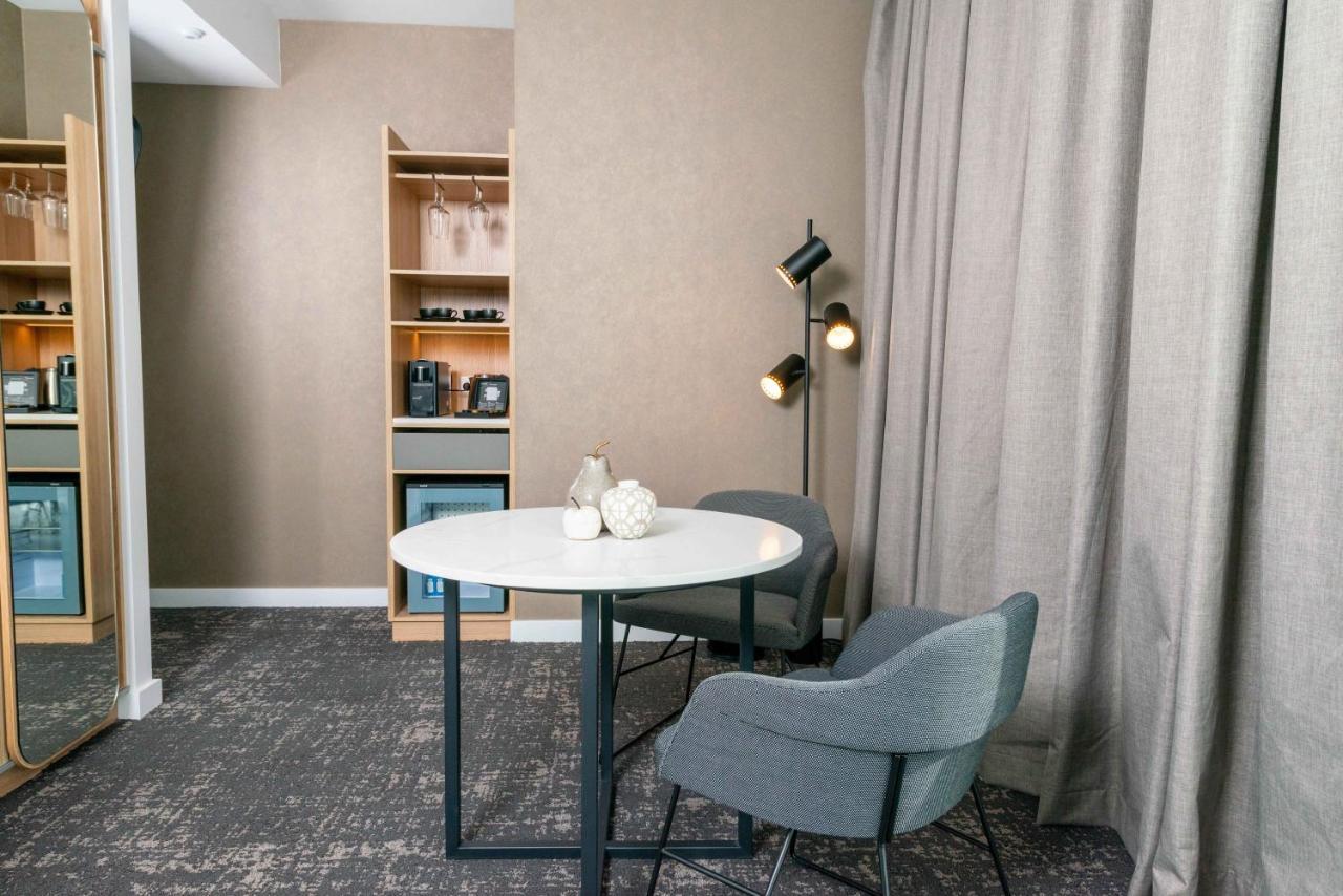 Hotel Crowne Plaza Adelaide By Ihg Esterno foto