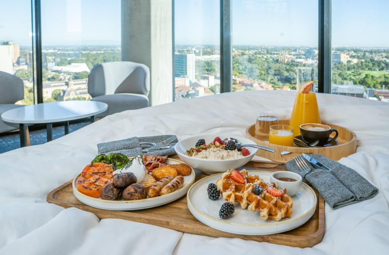 Hotel Crowne Plaza Adelaide By Ihg Esterno foto