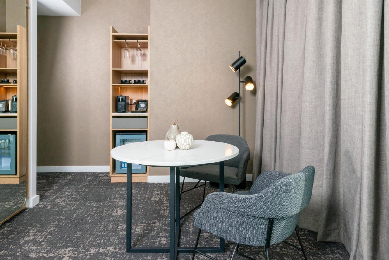 Hotel Crowne Plaza Adelaide By Ihg Esterno foto